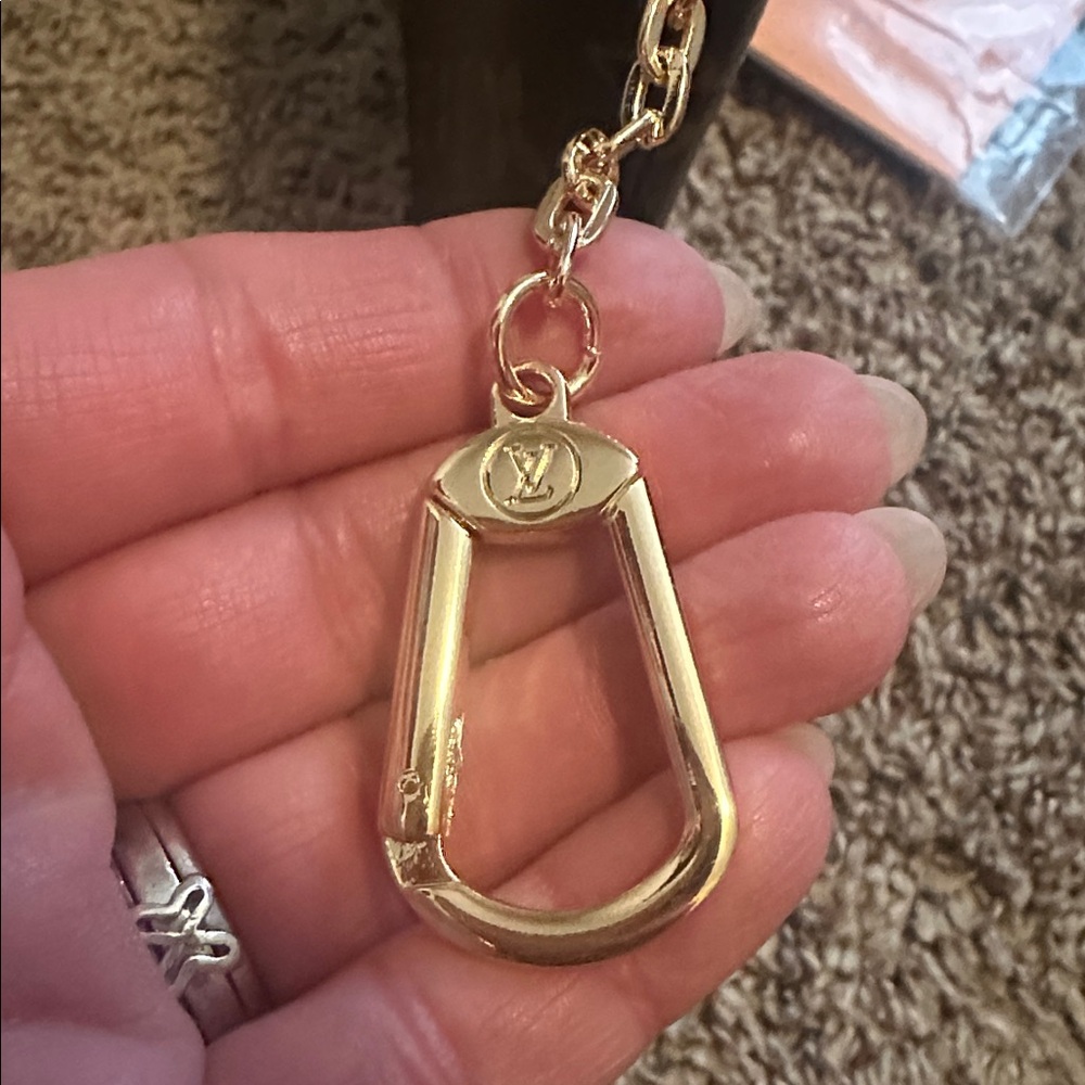 NWOT Monogram key pouch M. - Picture 5 of 6